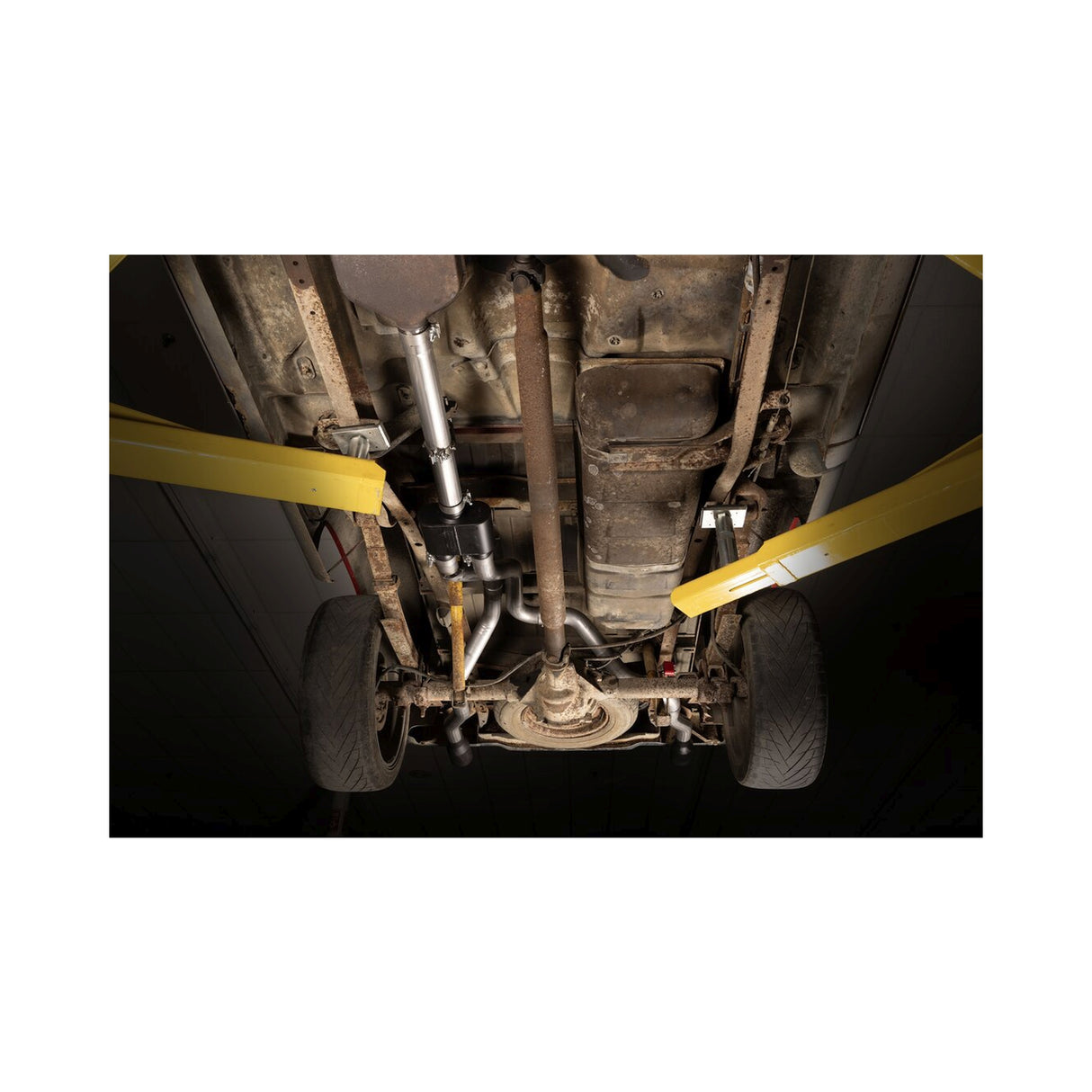 Flowmaster Outlaw Cat-back Exhaust System - 818192