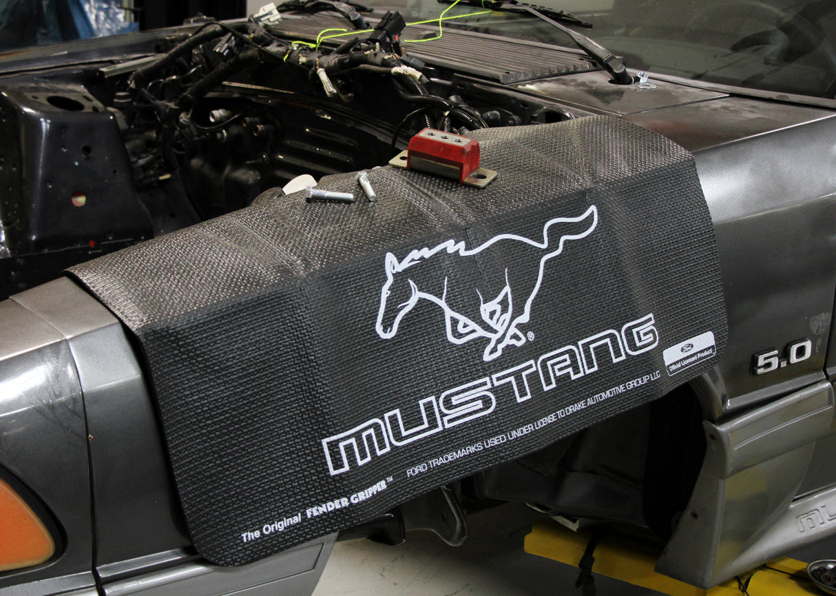 Fender Gripper Running Pony Logo Fender Cover - FG2105-1