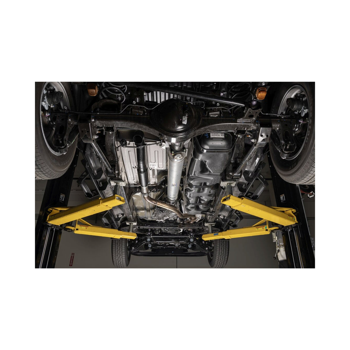 Flowmaster Outlaw Extreme Cat-back Exhaust System - 818177