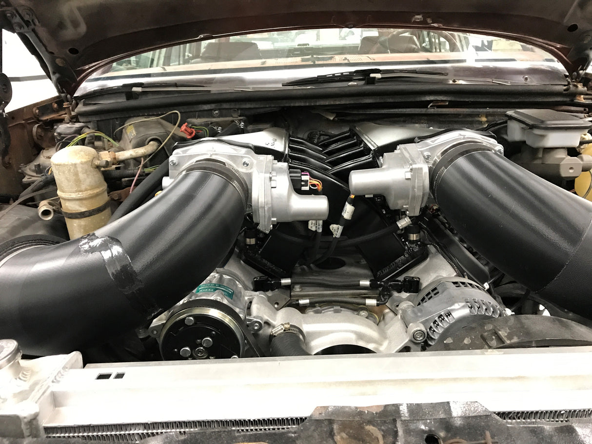 Holley 822202 Sniper EFI Fabricated Intake Manifold Dual Plenum 92mm LS3/L92, Rail Kit - Blk