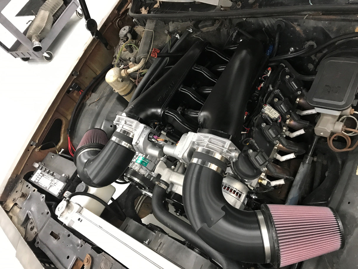 Holley 822202 Sniper EFI Fabricated Intake Manifold Dual Plenum 92mm LS3/L92, Rail Kit - Blk