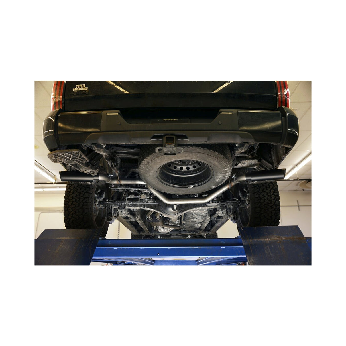 Flowmaster Outlaw Cat-back Exhaust System - 818139